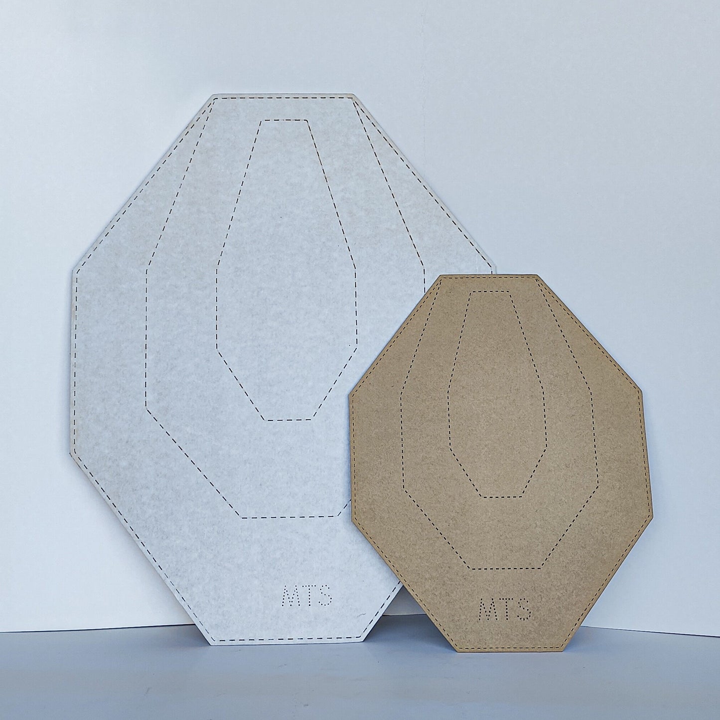 Oboustranný IPSC střelecký terč all-weather z pevného kartonu